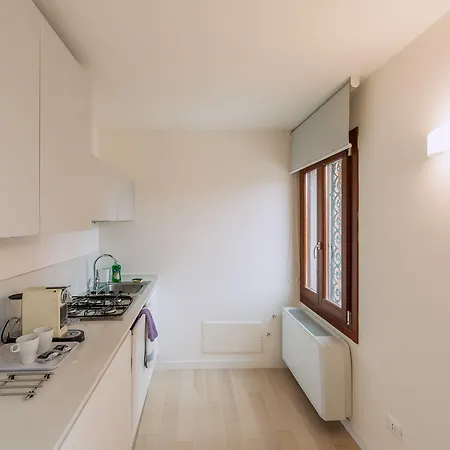 Charming Palace Corte Del Teatro *