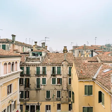 Charming Palace Corte Del Teatro *