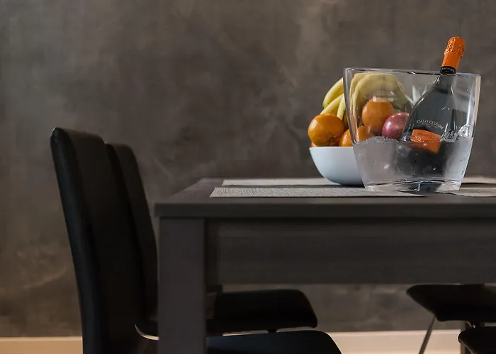 Charming Palace Corte Del Teatro Apartment *