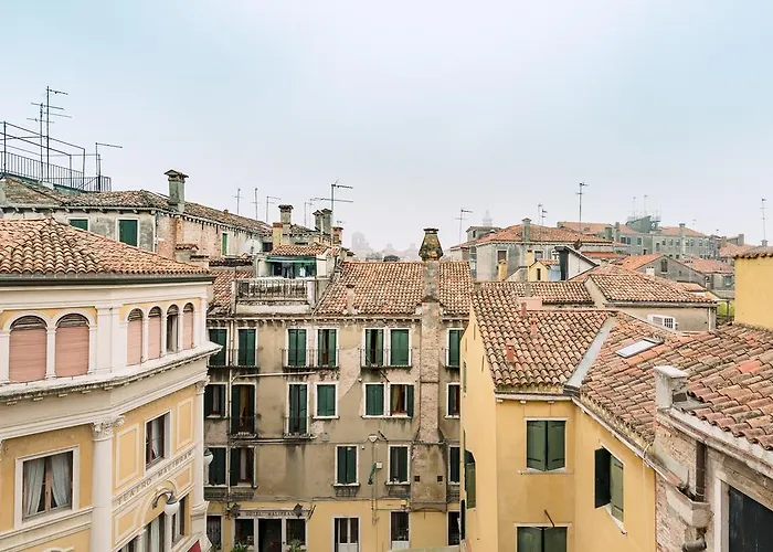 Charming Palace Corte Del Teatro Venise