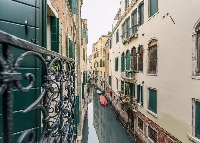 Apartment Charming Palace Corte Del Teatro Venice
