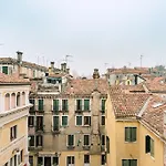 Charming Palace Corte Del Teatro Venise