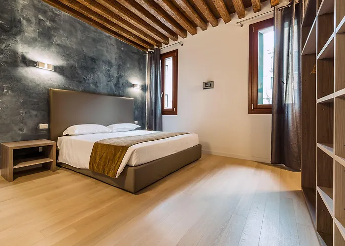 Charming Palace Corte Del Teatro Apartment Venice