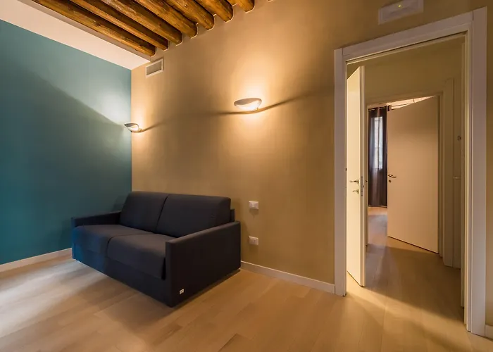 Charming Palace Corte Del Teatro