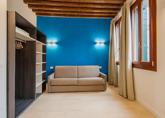 Charming Palace Corte Del Teatro *