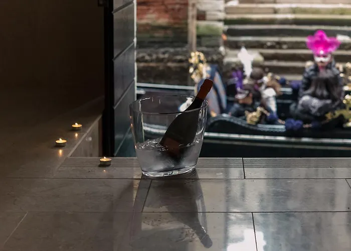 Charming Palace Corte Del Teatro