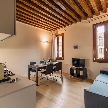 Apartamento Charming Palace Corte Del Teatro