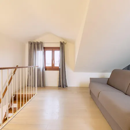 Charming Palace Corte Del Teatro Διαμέρισμα *