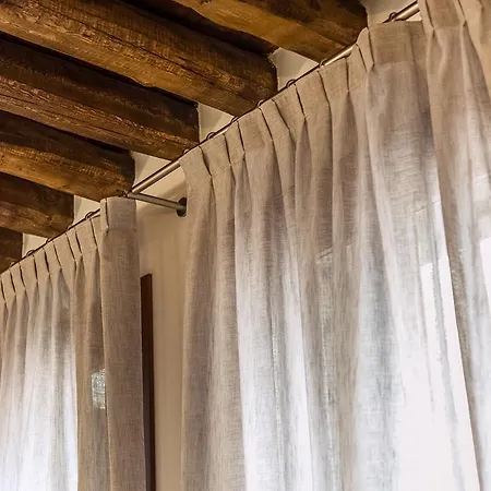 Charming Palace Corte Del Teatro Βενετία