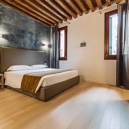 Apartamento Charming Palace Corte Del Teatro *