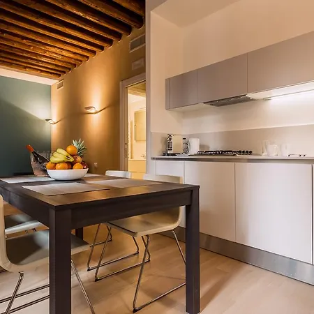 Apartamento Charming Palace Corte Del Teatro Venecia
