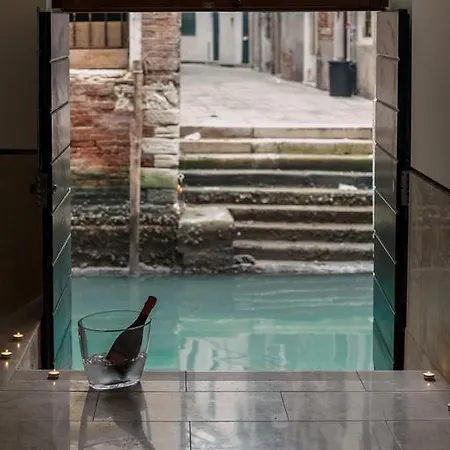Apartamento Charming Palace Corte Del Teatro