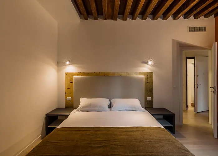 Apartman Charming Palace Corte Del Teatro *